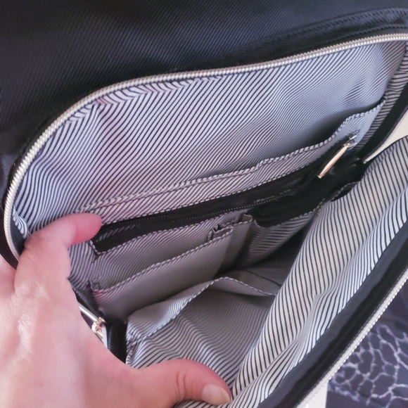 Kenneth Cole REACTION   Chevron Quilted Polyester Twill 15.6" Laptop Backpack - Picture 13 of 15